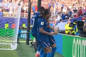 法国1-0领先巴拉圭!姆巴佩点球得分,杜埃倒地VAR介入改判点球!