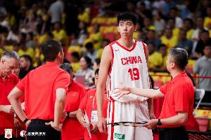 何时亮相?徐昕国家队正赛首秀终于到来,练兵时间仅登场28秒