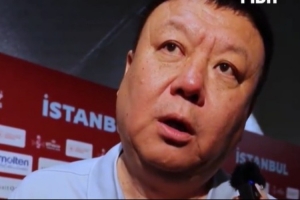 王建军指出：最大难题在于篮板球和对抗，队员外线不准源于信心不足