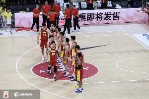 媒体人：中国男足无缘世界杯，中国男篮能否参加世界杯？