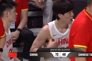 郭艾伦:杨瀚森是否已掌握约基奇的传球技巧?杨健:他的空切正是穆雷的传球