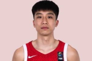 石洺豪进攻出色，张淳智独占上双殊荣