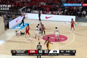 小杨摊手难以置信！杨瀚森内线卡位再次被吹进攻犯规！