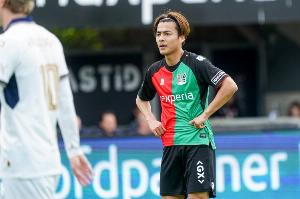 荷兰媒体：佐野航大有望以2000万欧转会费加盟霍芬海姆，其为佐野海舟之弟
